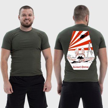 Чоловіча тактична футболка з принтом Sunset Goons дівчина на пляжі гелікоптер вертоліт, Хакі 4071794 фото